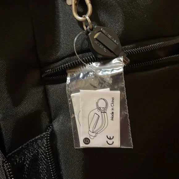 Travelon- RFID Anti theft travel bag - Picture 6 of 14